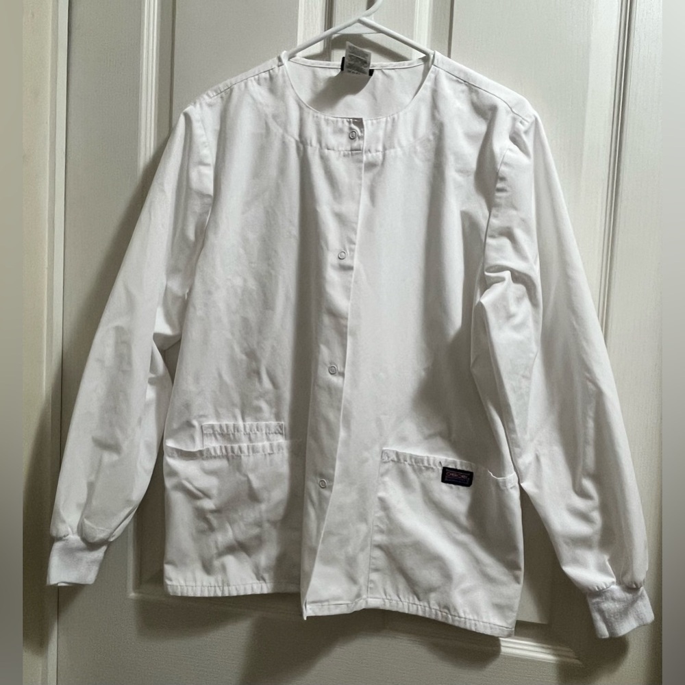Cherokee scrub jacket 🩺 - Picture 2 of 8